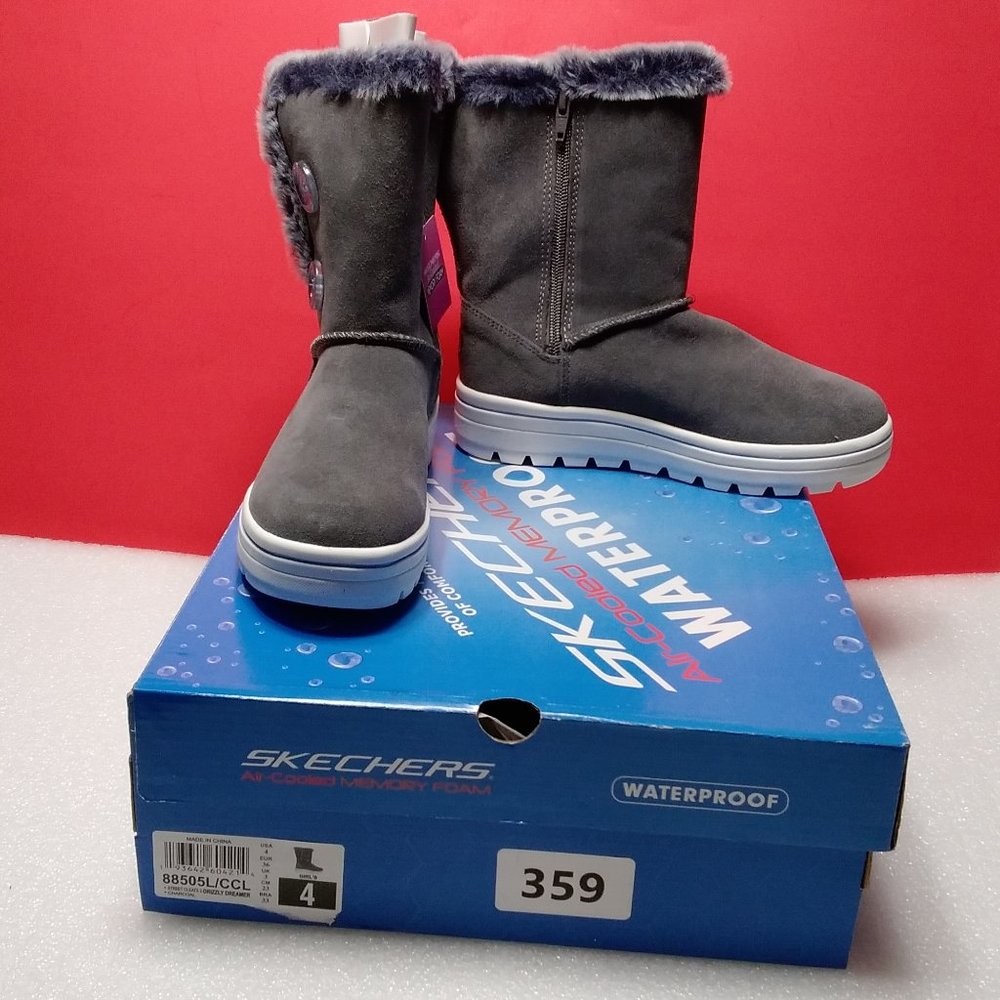 Skechers  Girls Street Cleats Drizzly Dream  size- 4 girls  COD/359